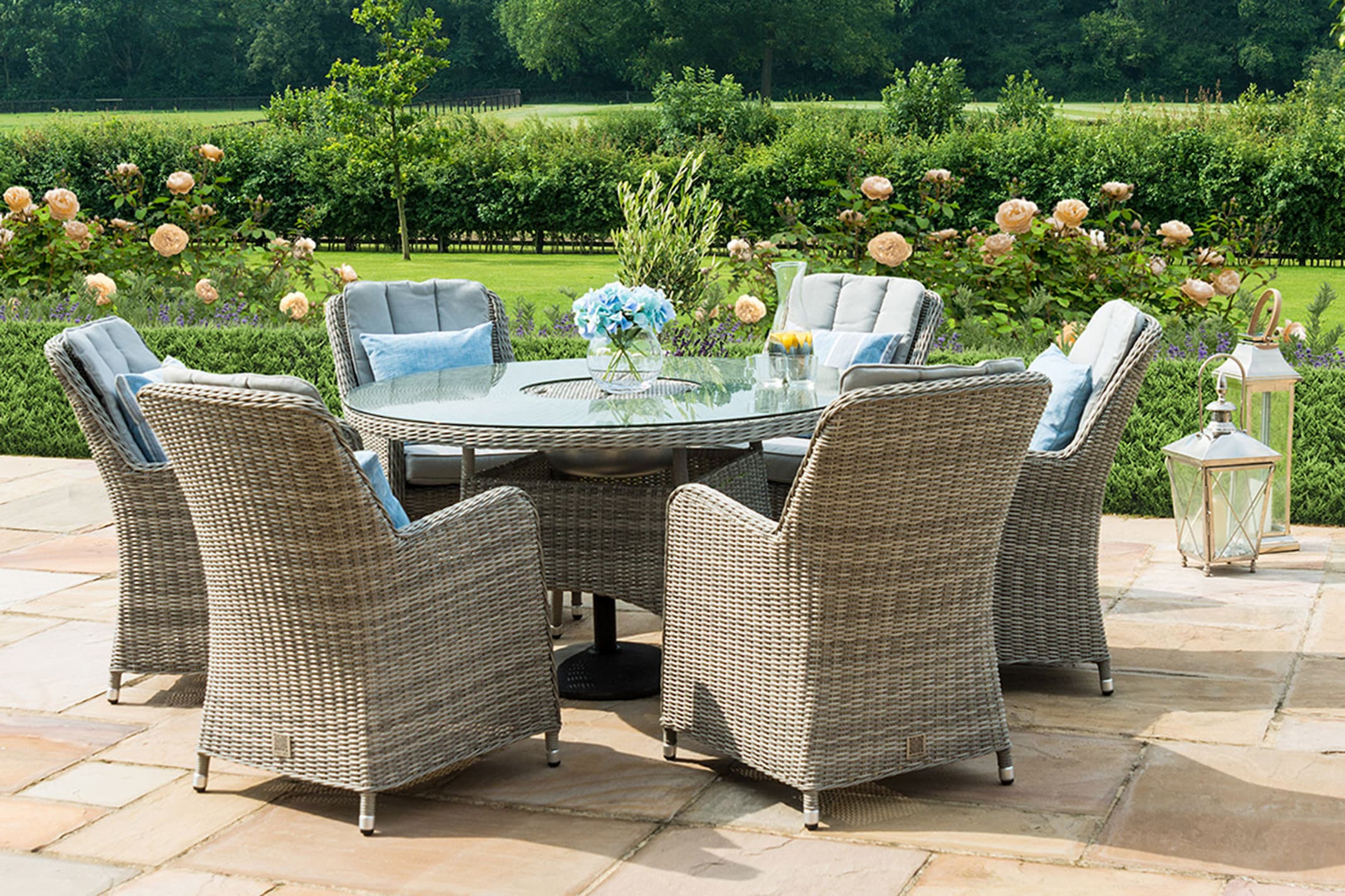 Comfy outdoor deals dining set