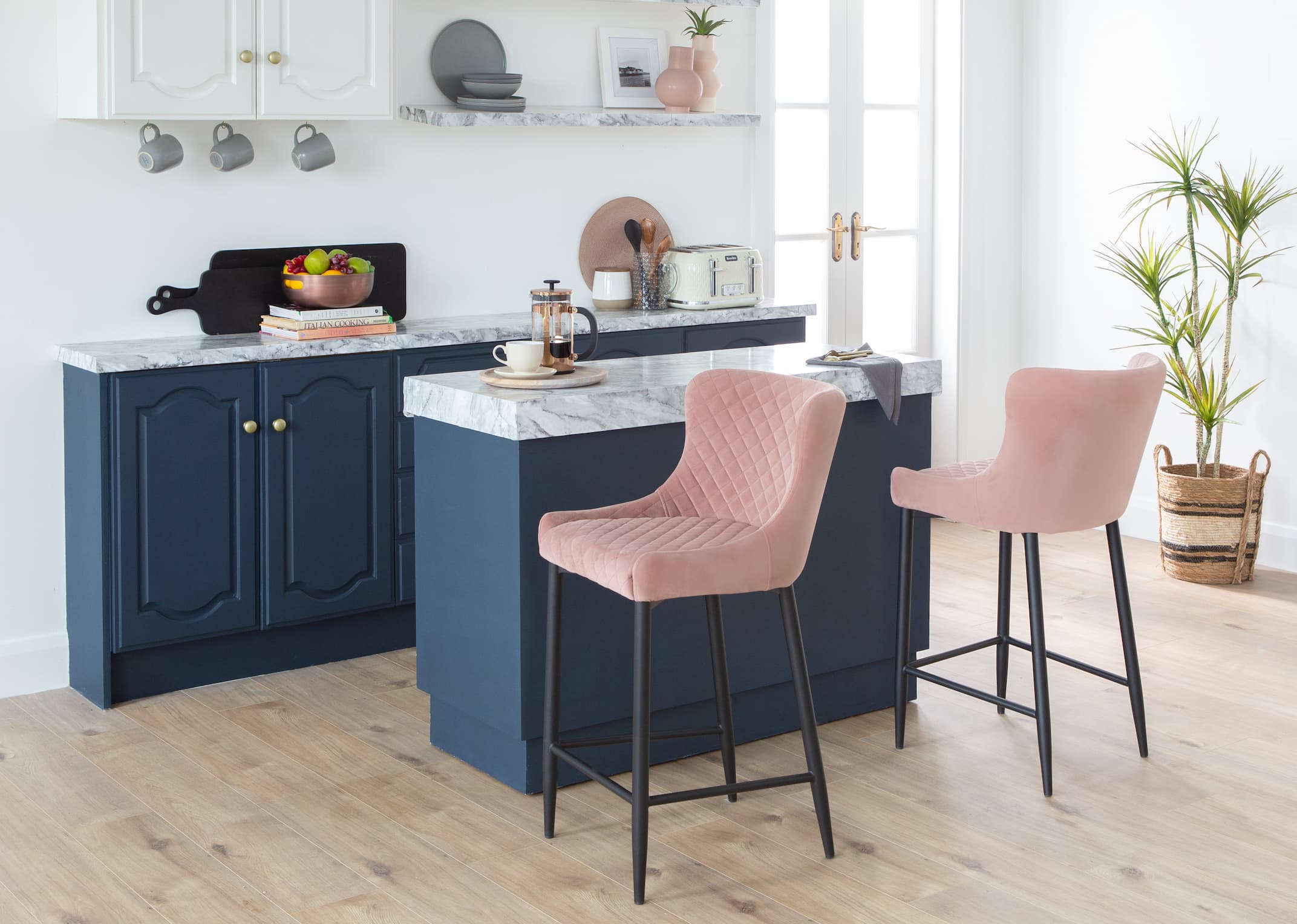 Pink store kitchen stools