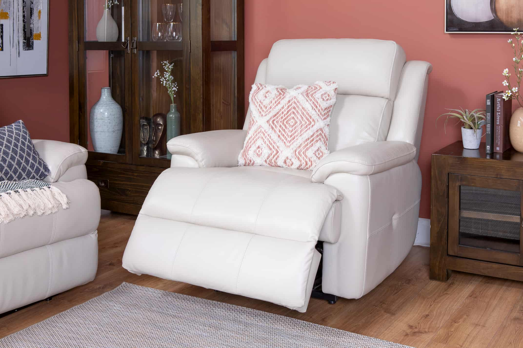 White leather best sale recliner lounge