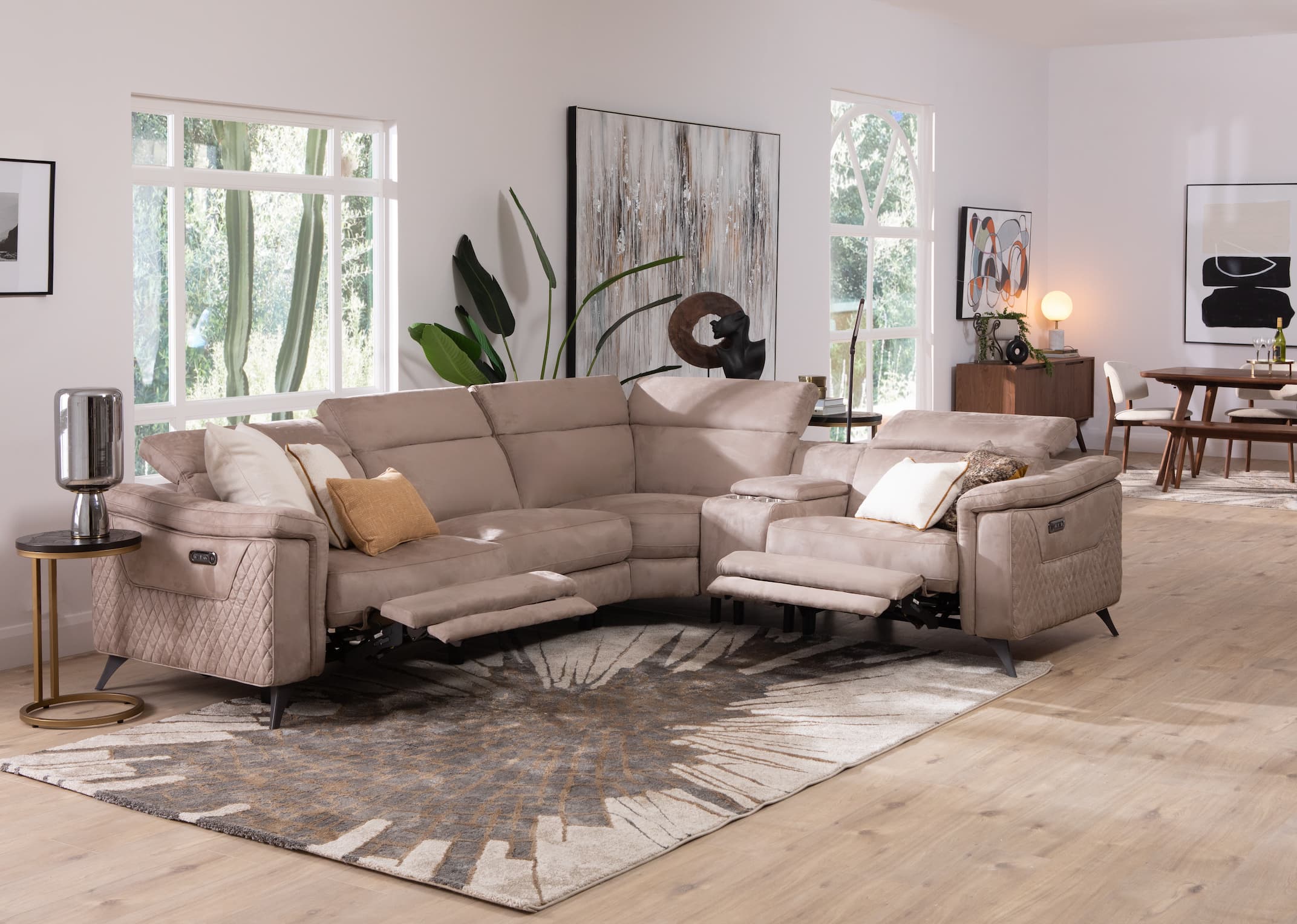 Corner sofa with discount recliner and chaise