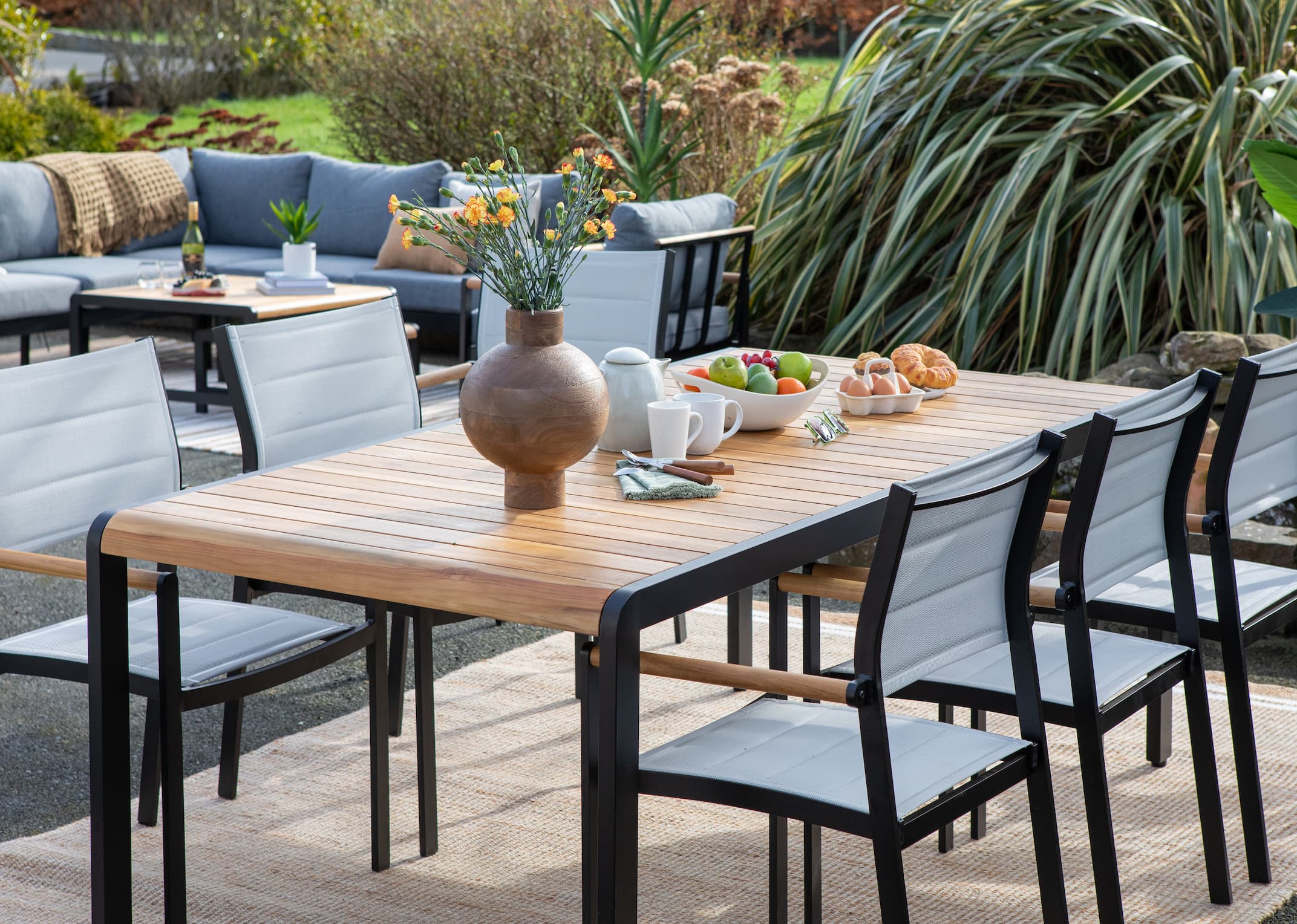 Dining table and discount chairs for garden