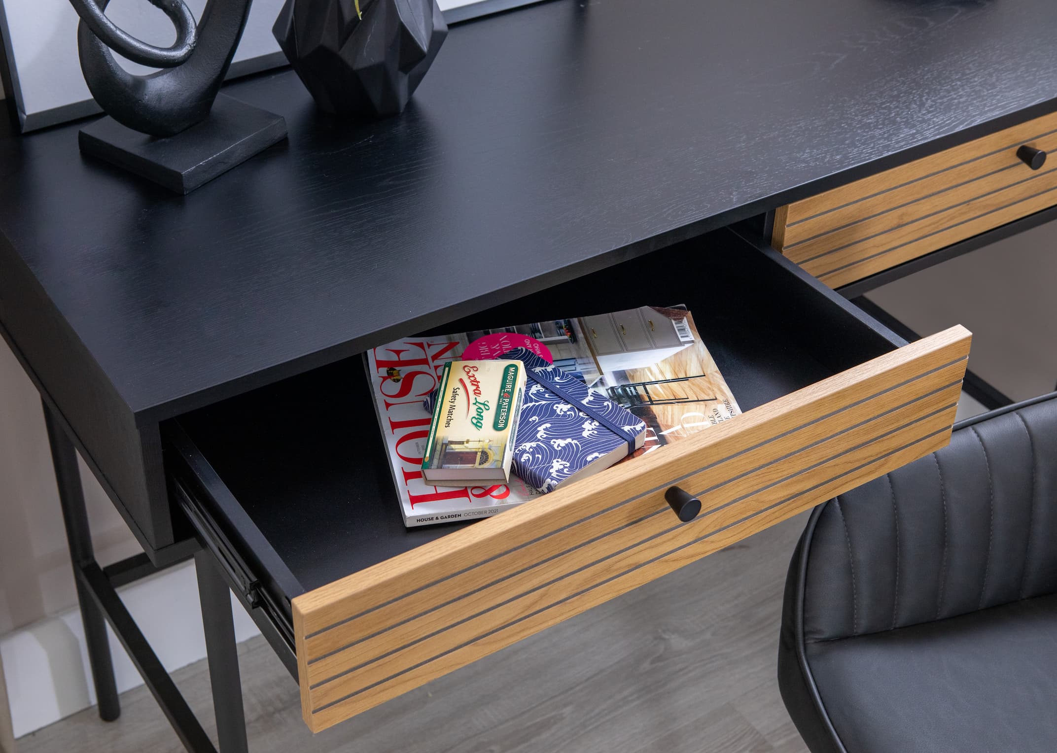 Black desk online with white drawers