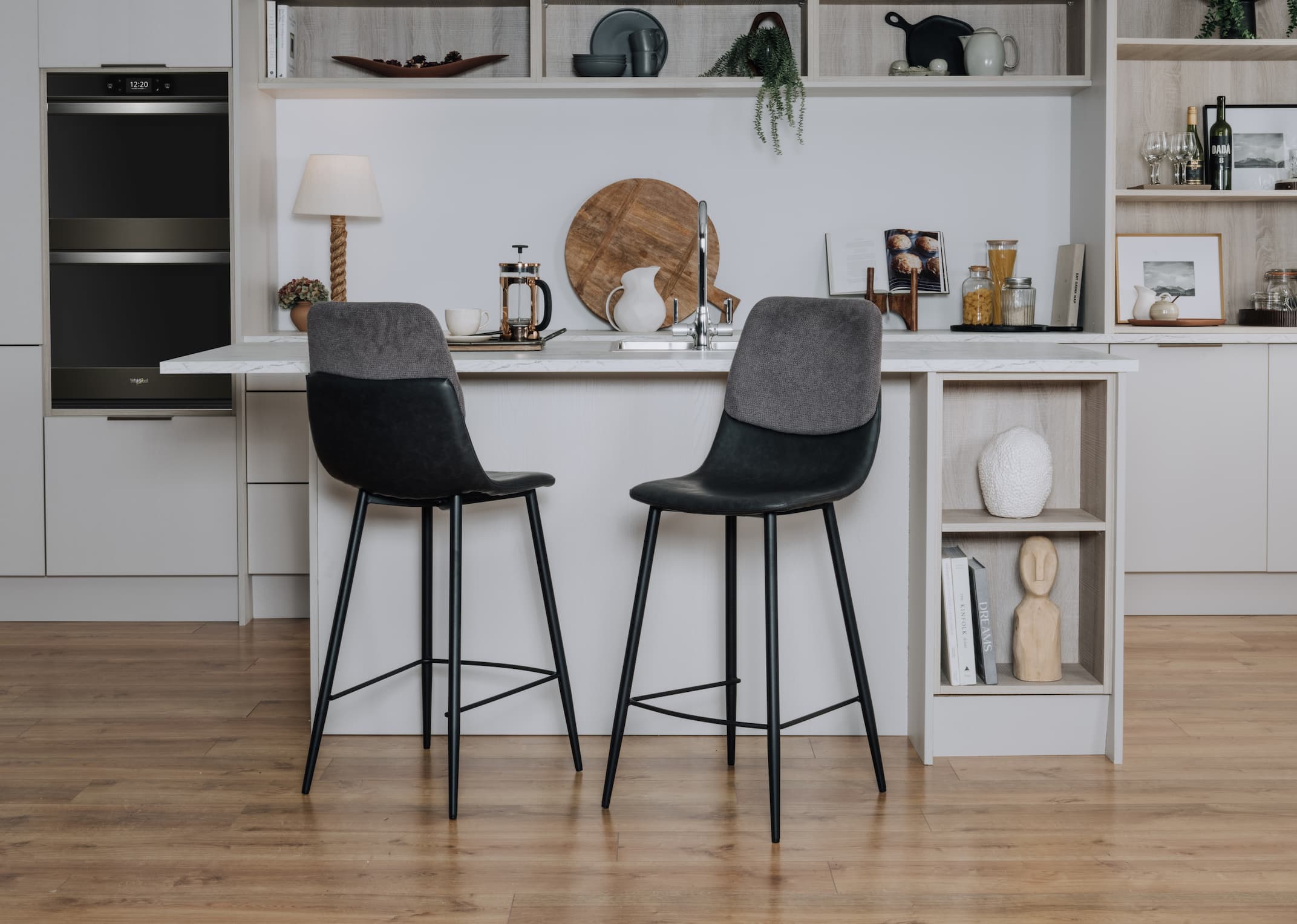 Black bar stools near me hot sale