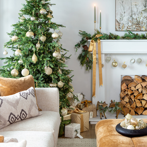 The Ultimate Christmas Tree Buyers Guide - EZ Living Furniture